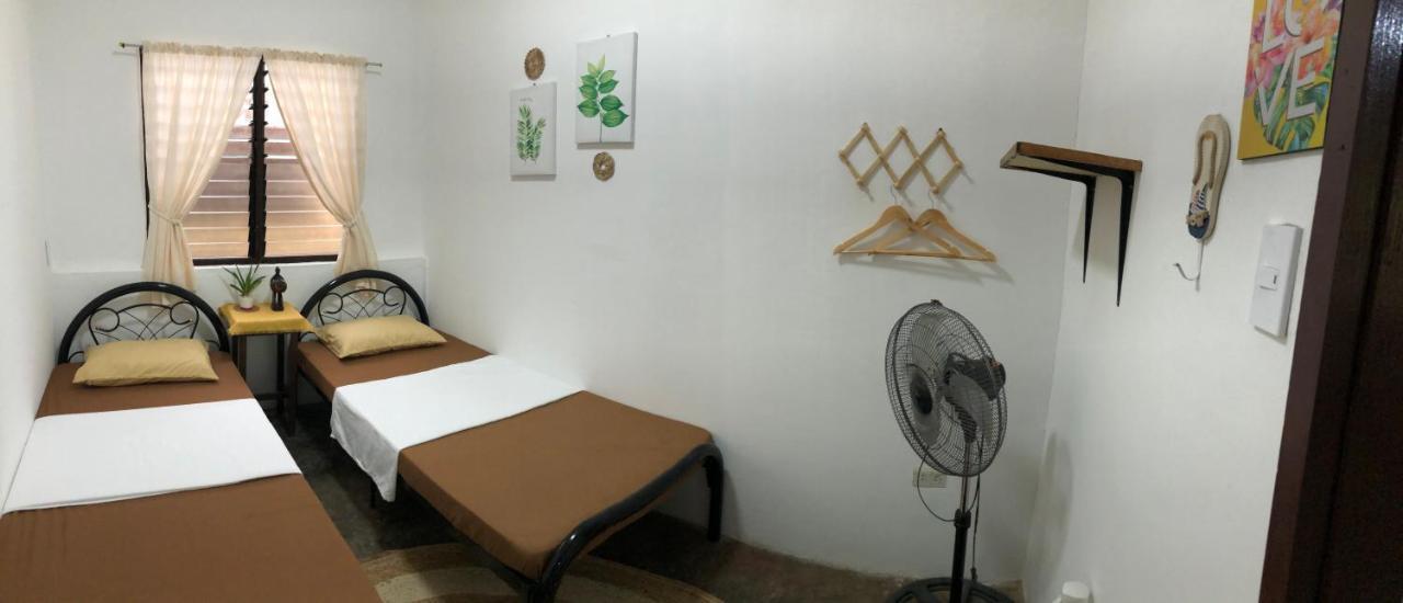 Hiraya Homestay Coron Exterior photo