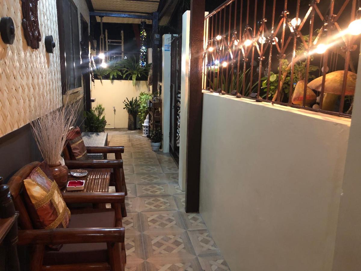 Hiraya Homestay Coron Exterior photo