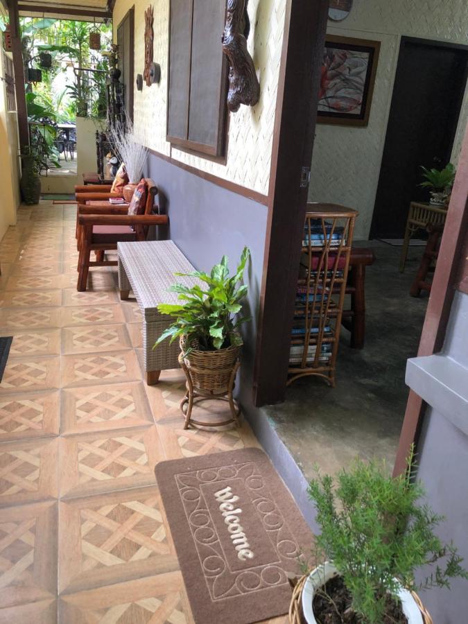 Hiraya Homestay Coron Exterior photo